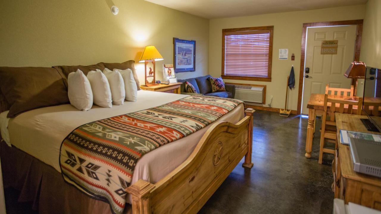 Nrs Event Center & Guest Ranch Hotel Decatur Kültér fotó